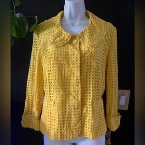 Yellow square 3D Lace Button-Front blazer